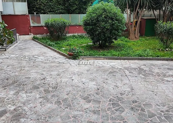 Hubby House - Rome